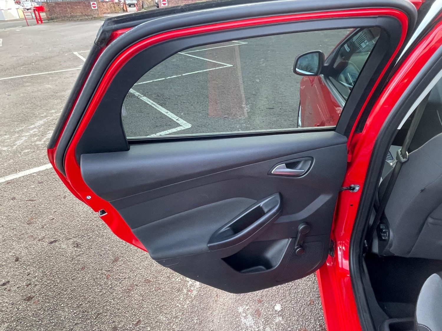 Used Ford Focus 2014 for sale - 76926603: Photo 19