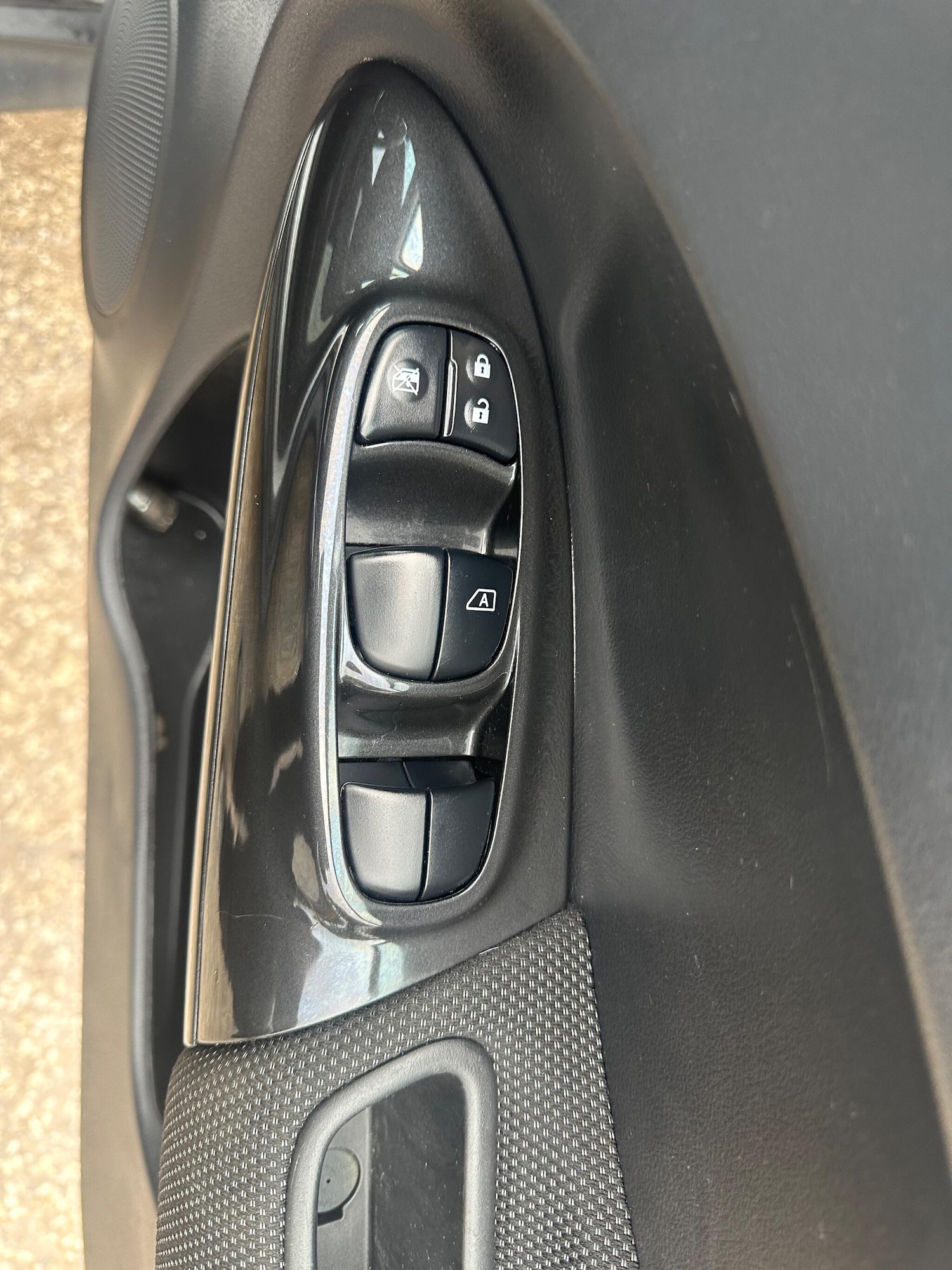 Used Nissan Juke 2017 for sale - 76389171: Photo 21