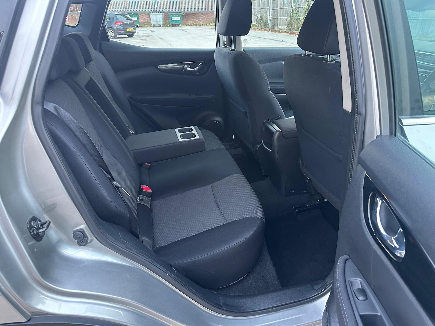 Used Nissan Qashqai 2016 for sale - 76388704: Photo 11