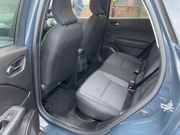 Used Renault Captur 2023 for sale - 74915223: Photo 11