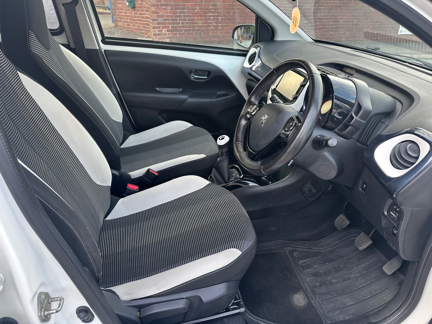 Used Peugeot 108 2017 for sale - 76194772: Photo 10