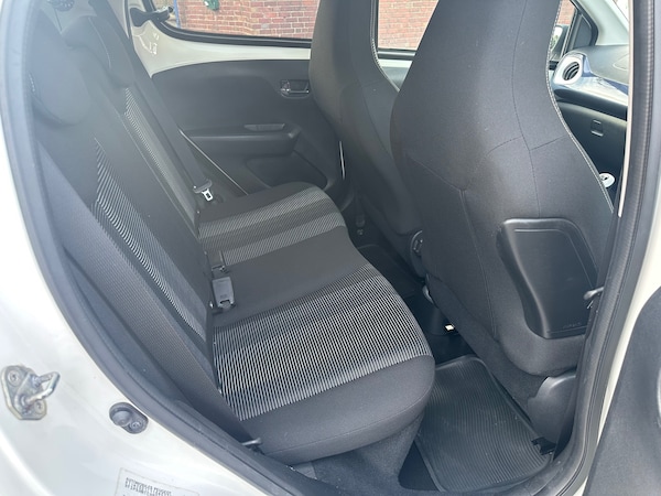 Used Peugeot 108 2017 for sale - 76194772: Photo 12