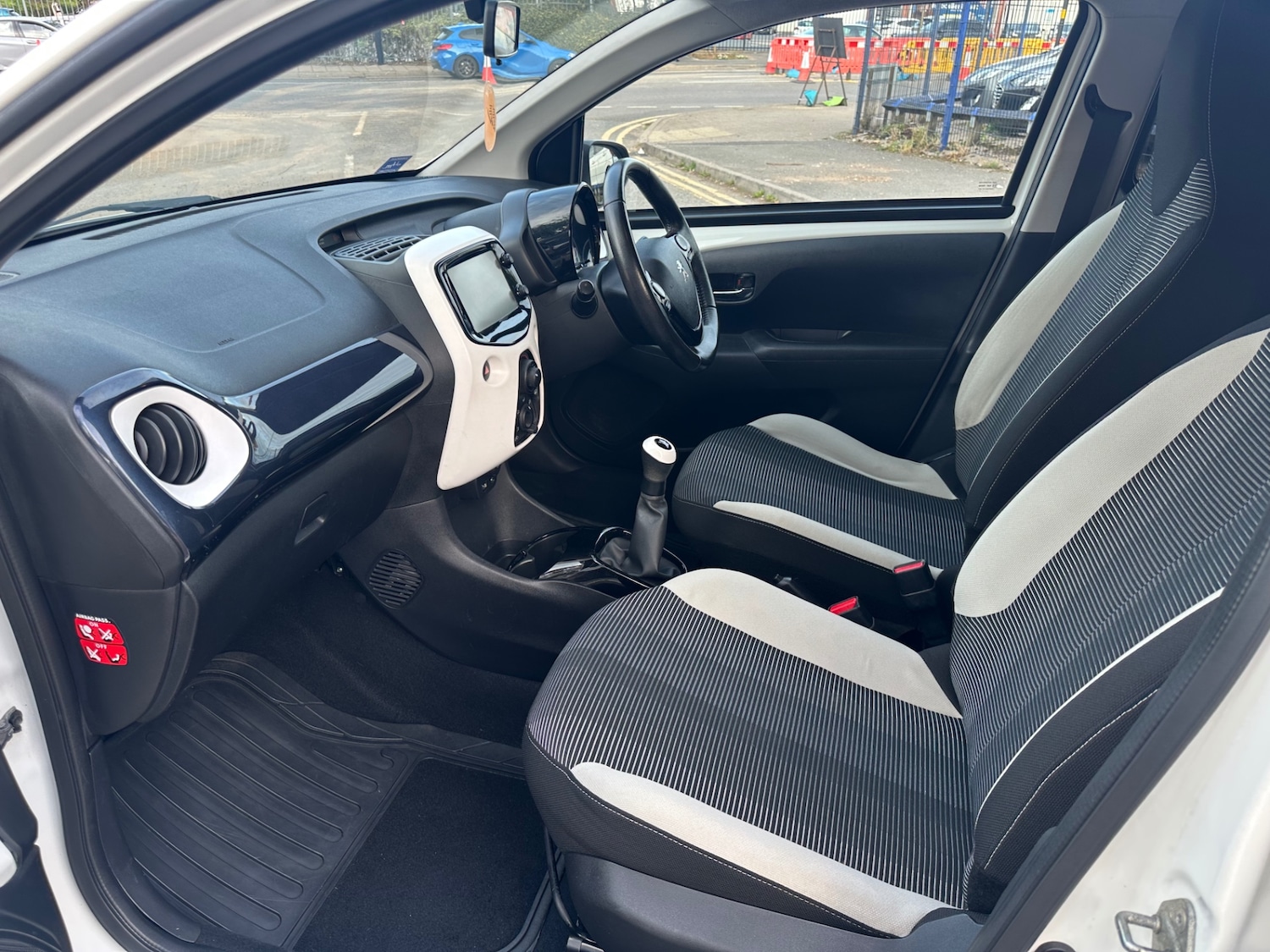 Used Peugeot 108 2017 for sale - 76194772: Photo 14