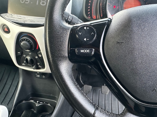 Used Peugeot 108 2017 for sale - 76194772: Photo 18