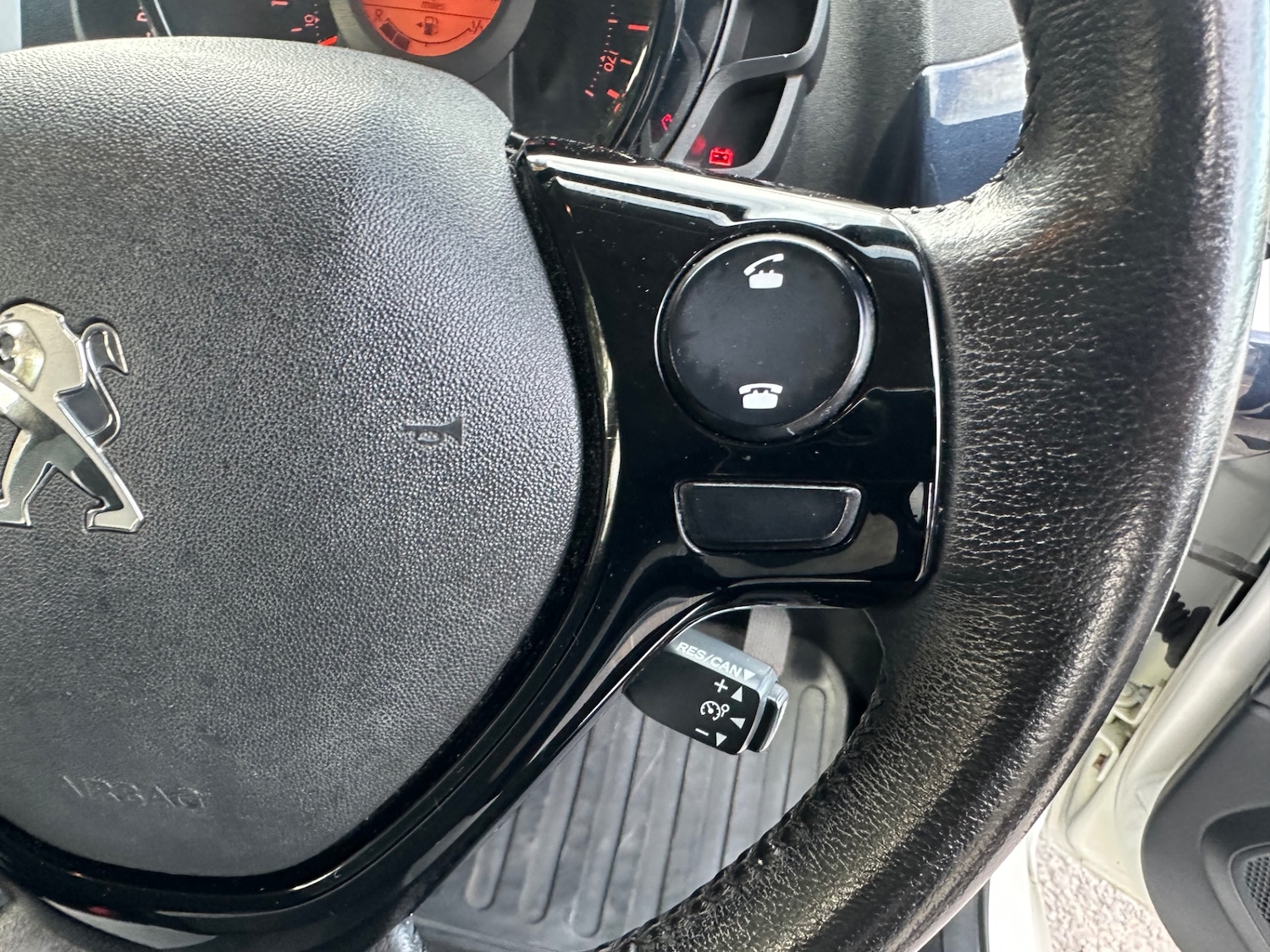 Used Peugeot 108 2017 for sale - 76194772: Photo 19