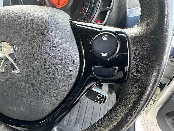 Used Peugeot 108 2017 for sale - 76194772: Photo 19