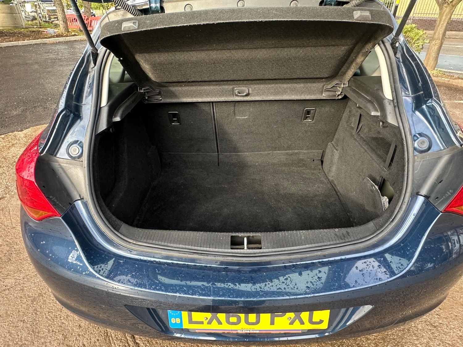 Vehicle 28