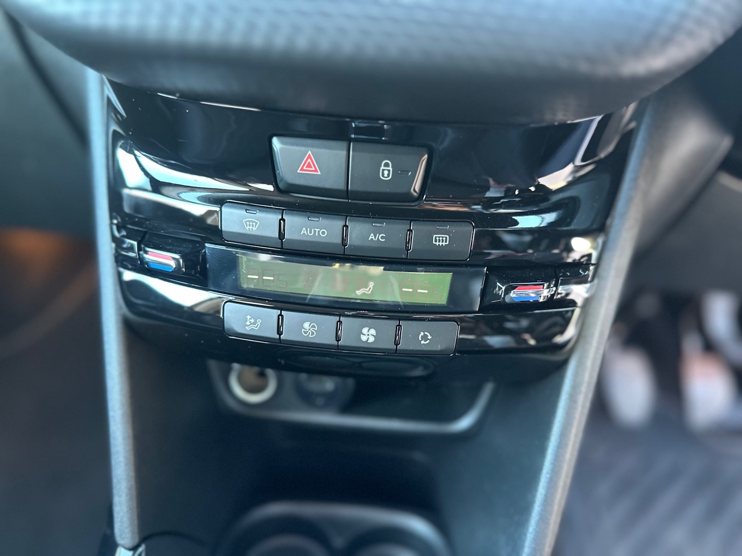 Used Peugeot 2008 2018 for sale - 76194222: Photo 12