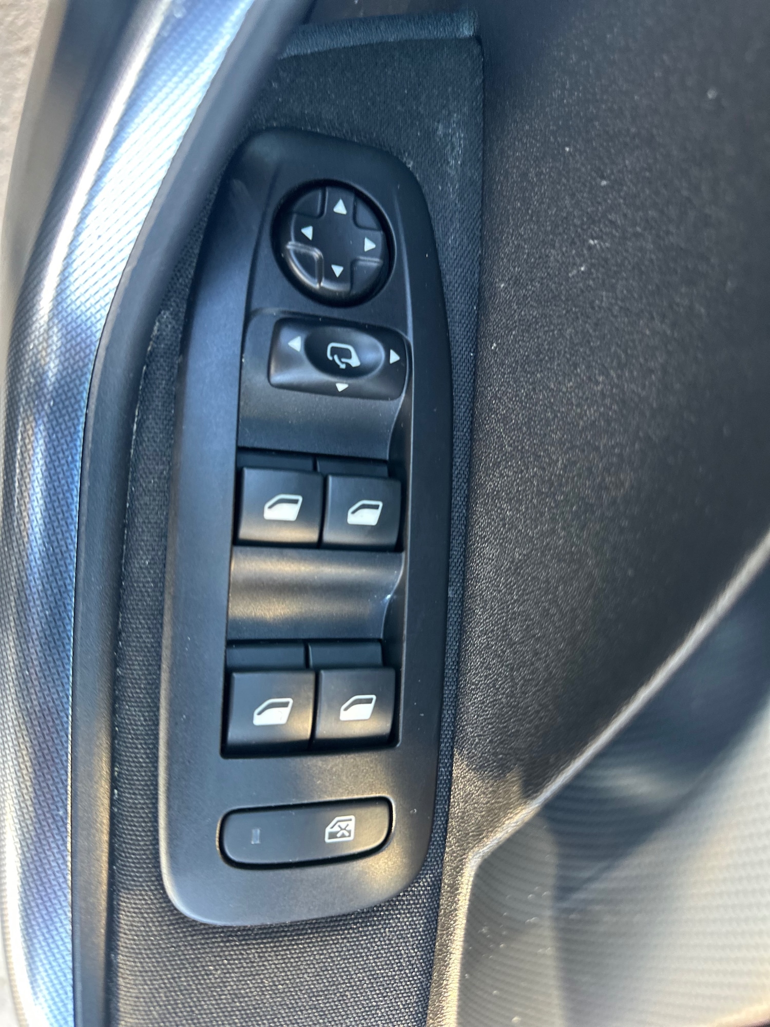 Used Peugeot 2008 2018 for sale - 76194222: Photo 27