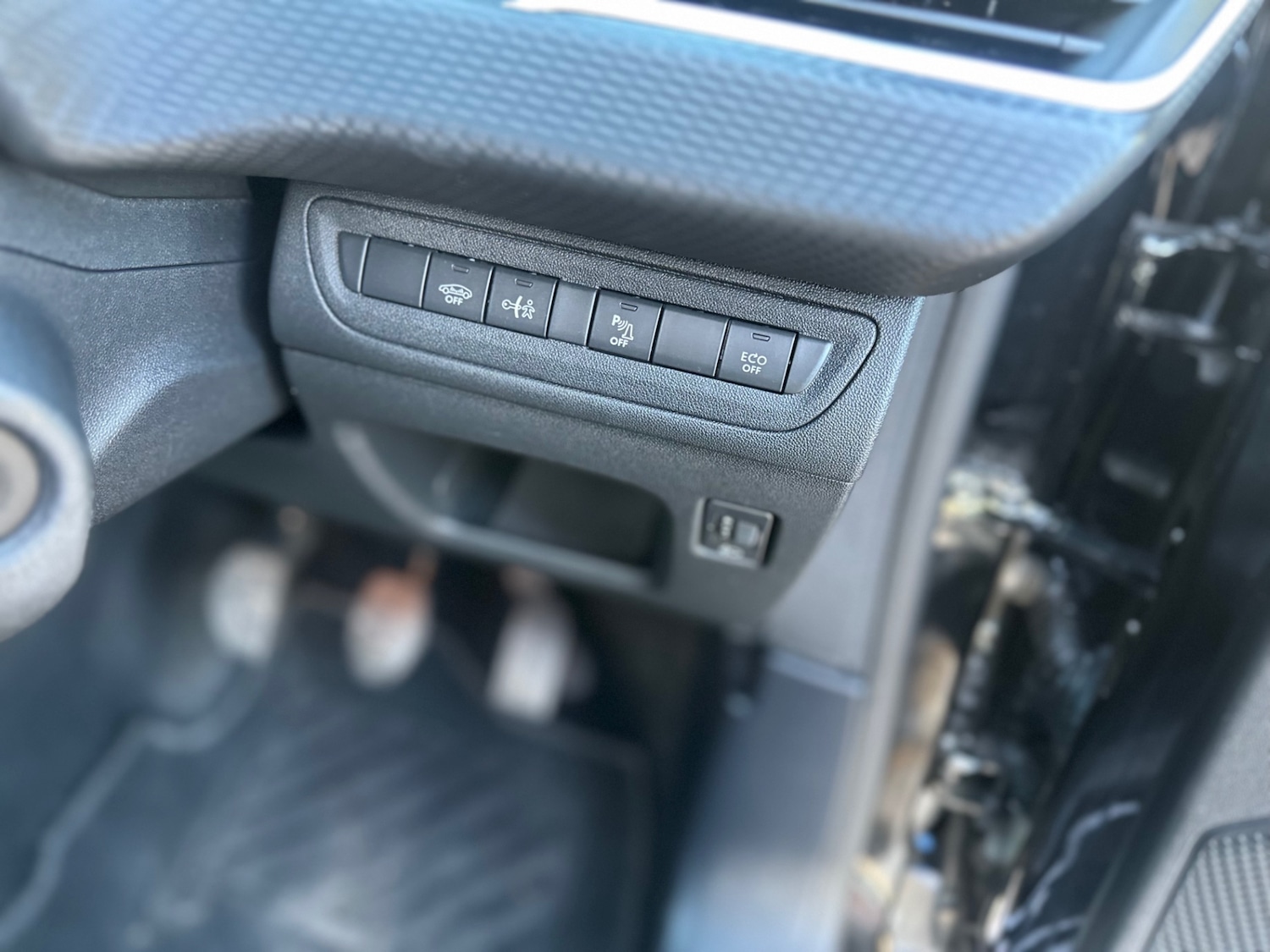 Used Peugeot 2008 2018 for sale - 76194222: Photo 28