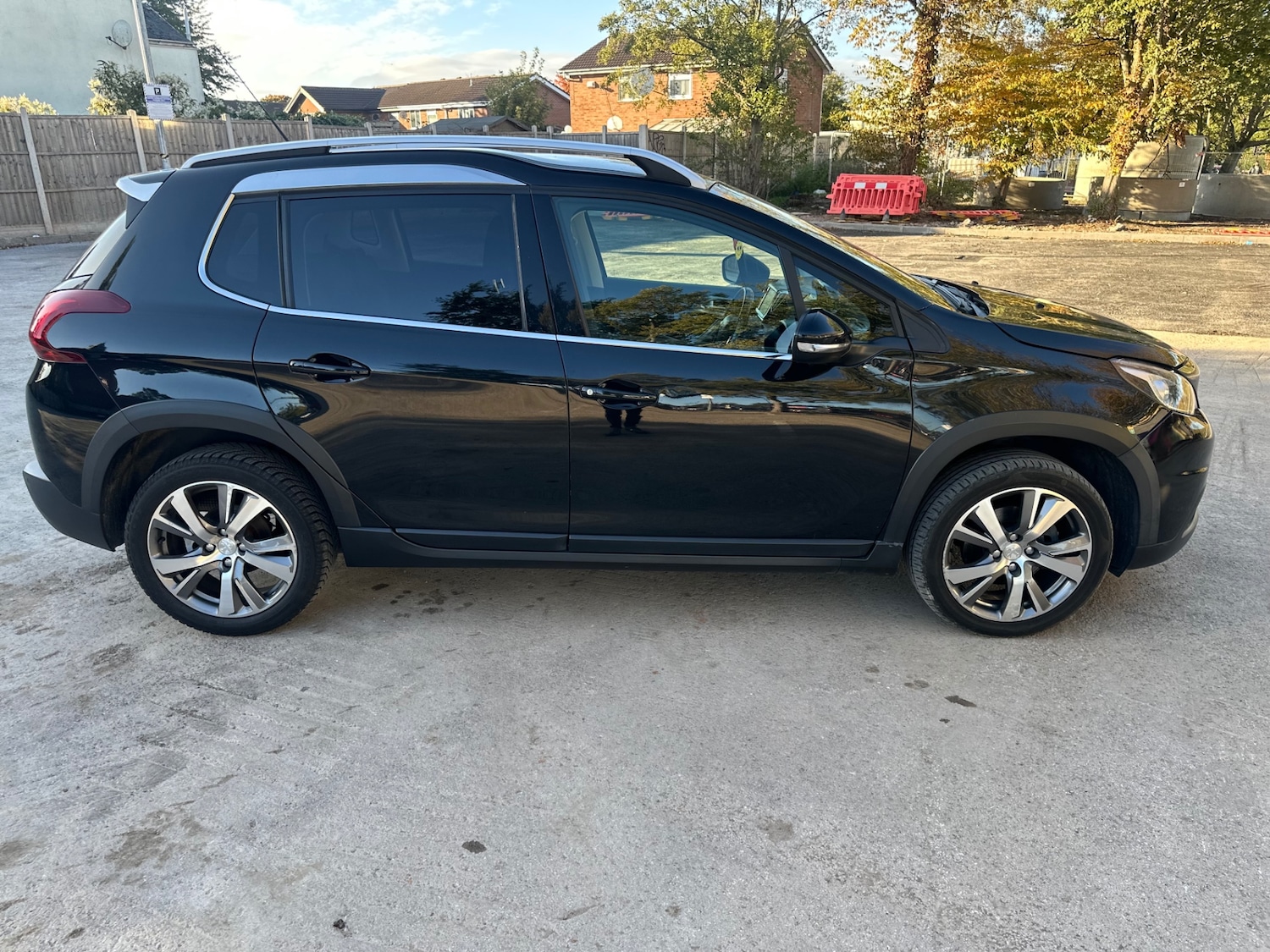 Used Peugeot 2008 2018 for sale - 76194222: Photo 3