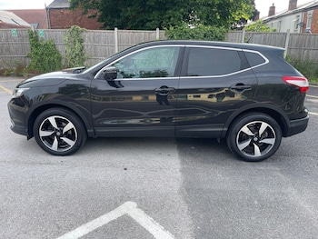 Used Nissan Qashqai 2017 for sale - 78759990: Photo