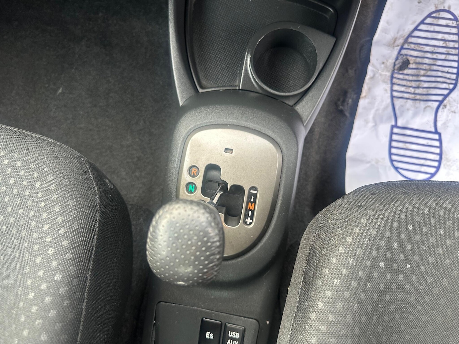 Used Toyota Yaris 2011 for sale - 76714464: Photo 11