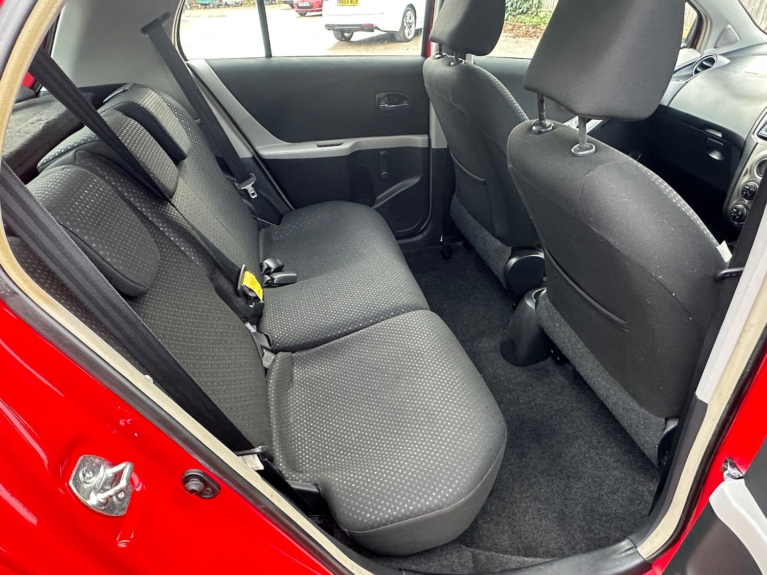 Used Toyota Yaris 2011 for sale - 76714464: Photo 13