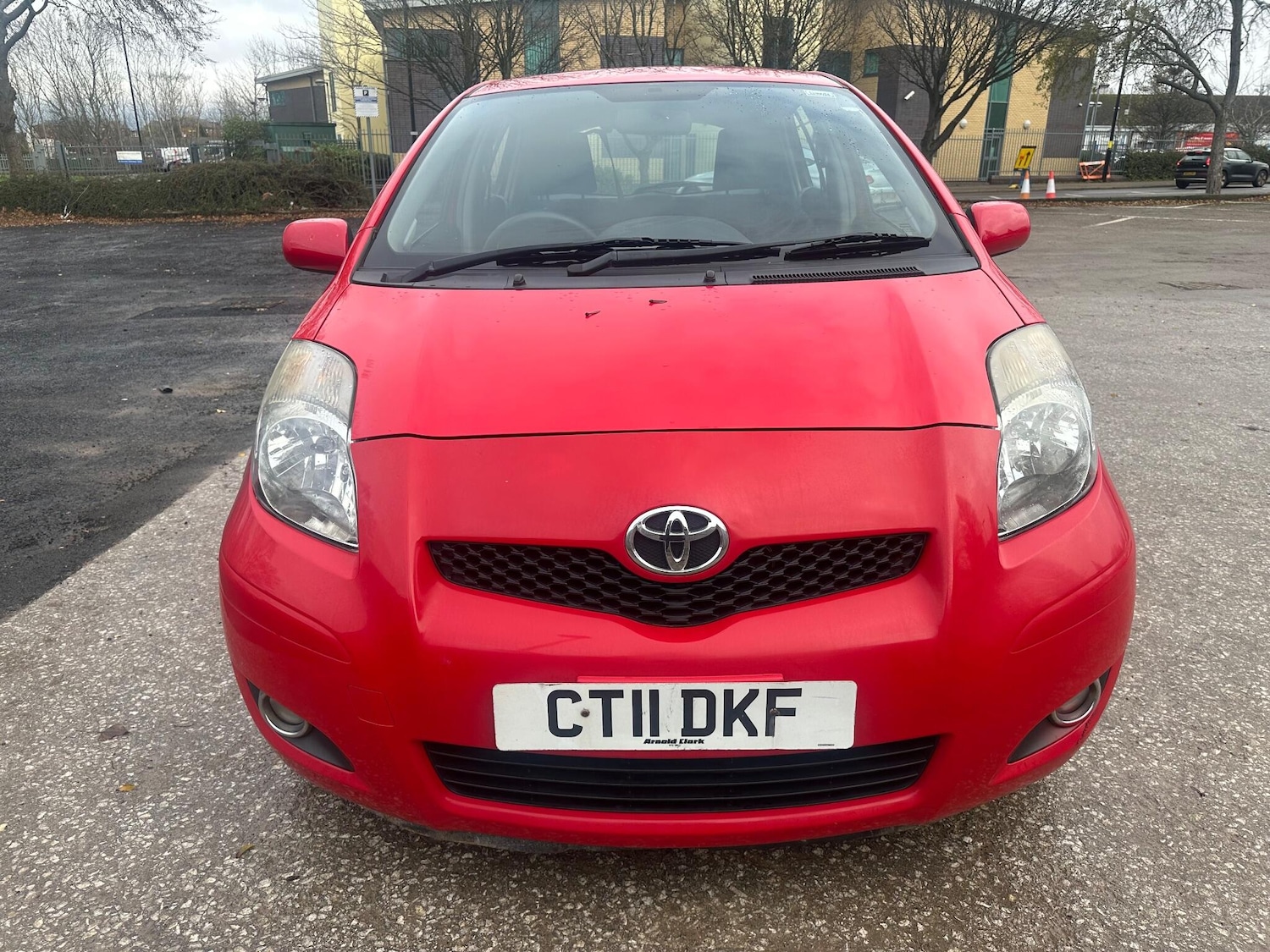 Used Toyota Yaris 2011 for sale - 76714464: Photo 2