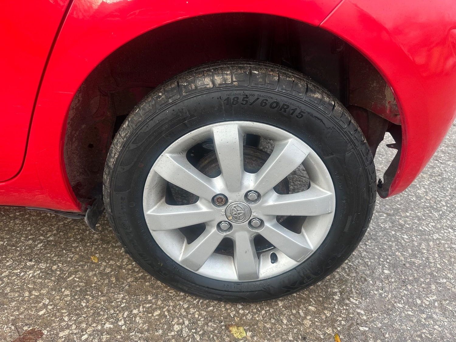 Used Toyota Yaris 2011 for sale - 76714464: Photo 25