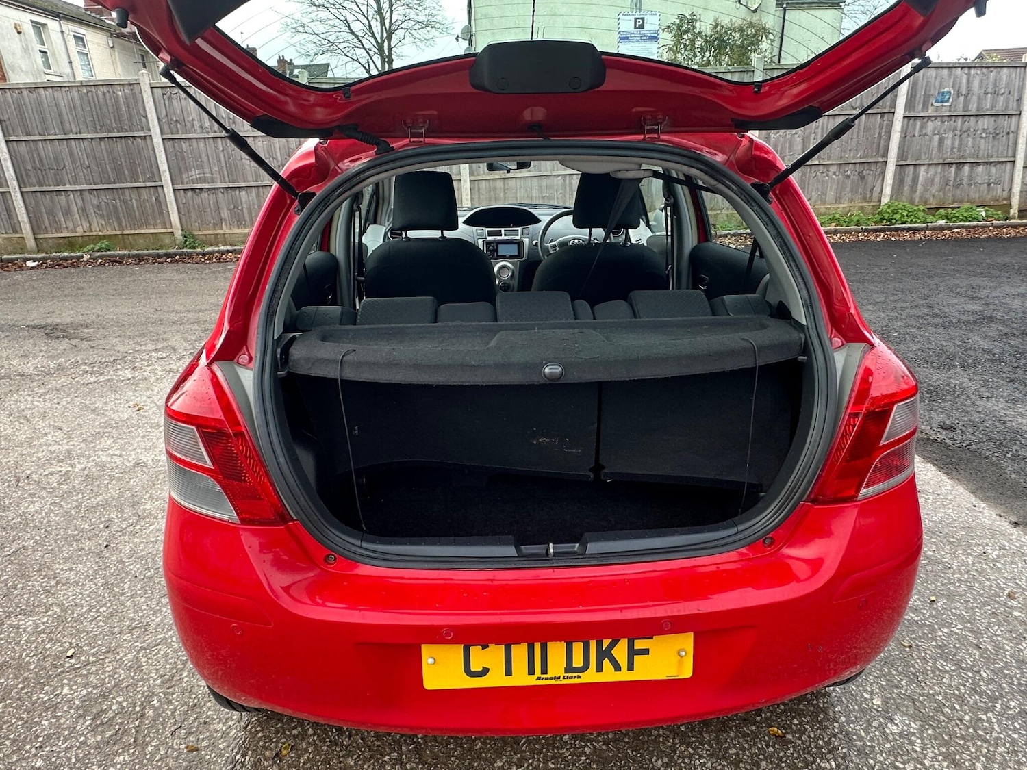 Used Toyota Yaris 2011 for sale - 76714464: Photo 29