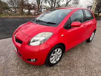 Used Toyota Yaris 2011 for sale - 76714464: Photo