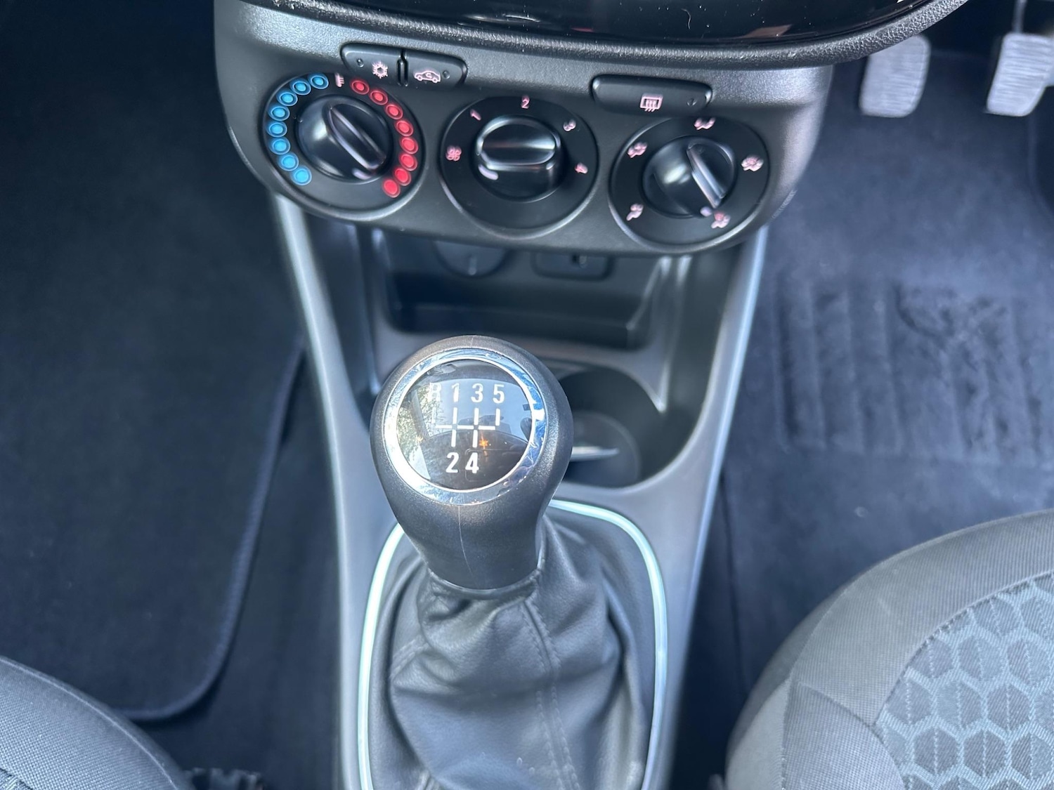 Used Vauxhall Corsa for sale - 77957209: Photo 4