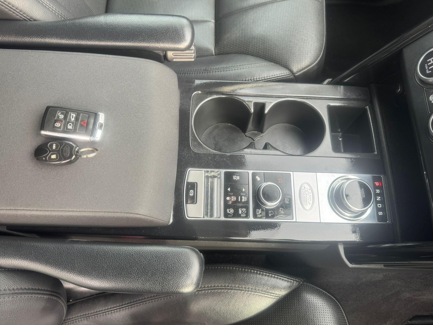 Used Land Rover Discovery 2017 for sale - 77838481: Photo 12