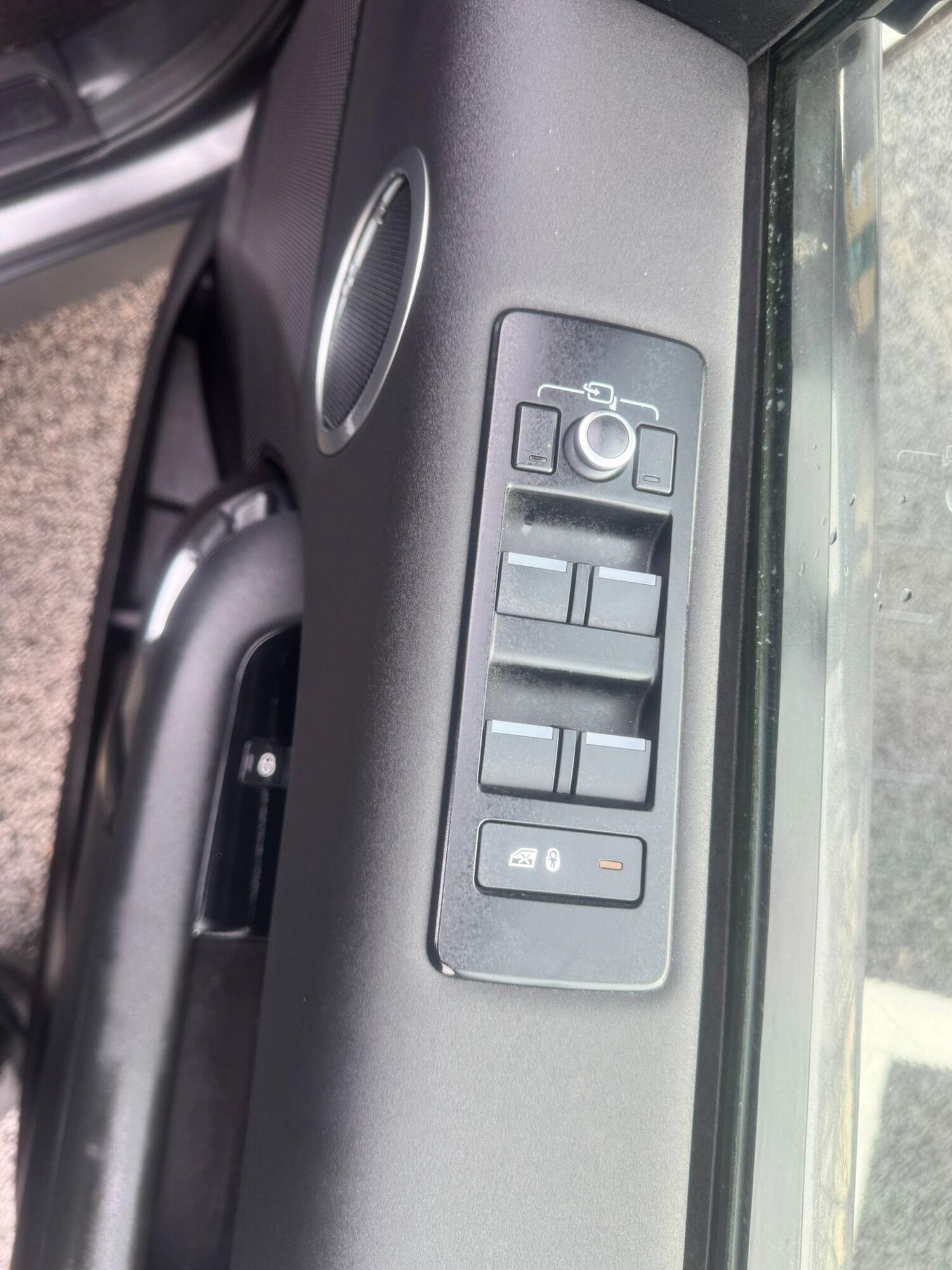 Used Land Rover Discovery 2017 for sale - 77838481: Photo 16