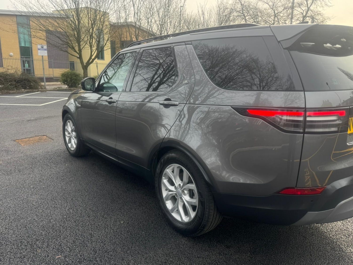 Used Land Rover Discovery 2017 for sale - 77838481: Photo 9