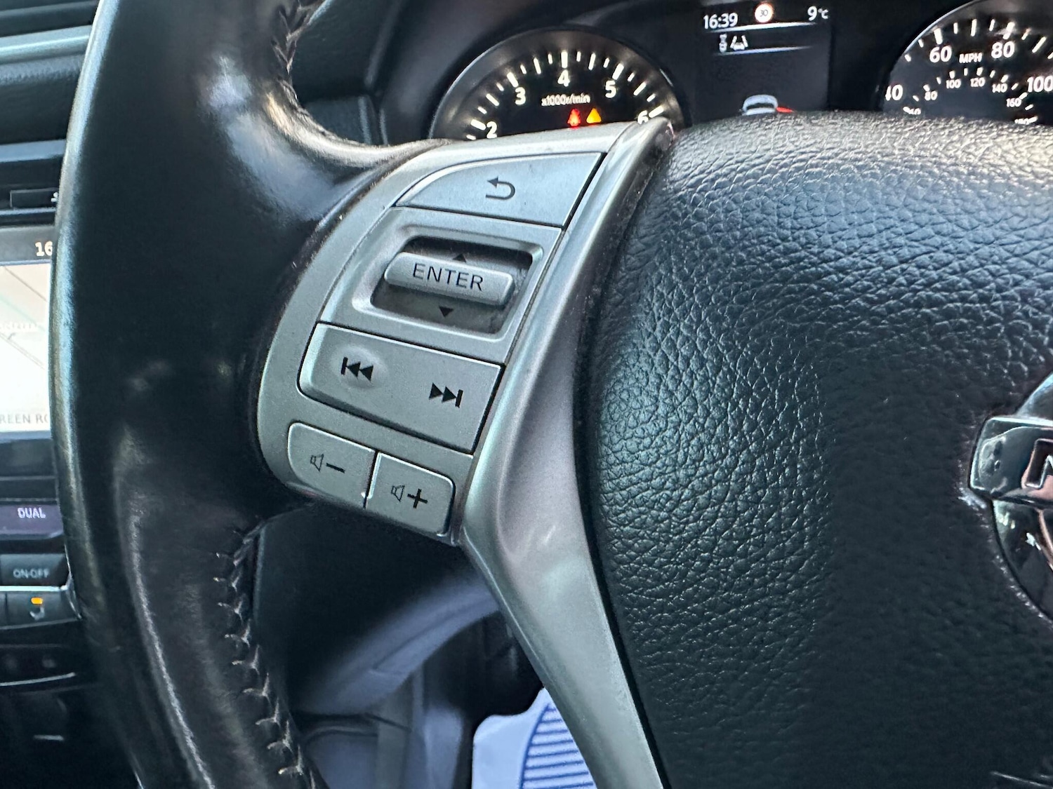 Used Nissan Qashqai 2015 for sale - 76926946: Photo 24