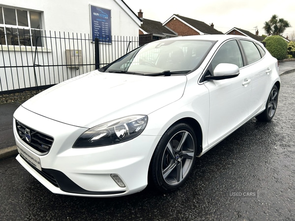 Used Volvo V40 2015 for sale - 76574172: Photo 1