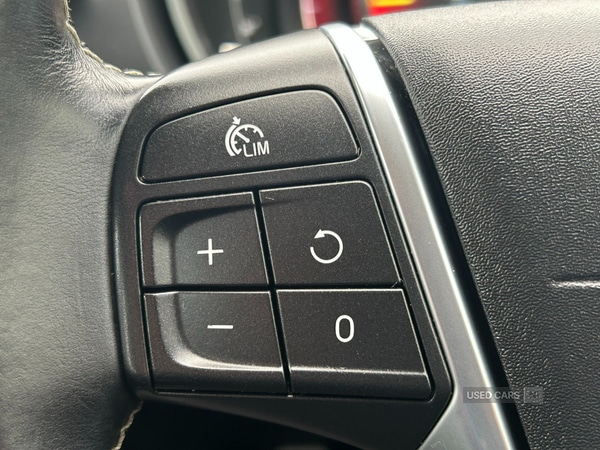 Used Volvo V40 2015 for sale - 76574172: Photo 26