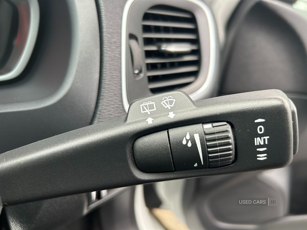 Used Volvo V40 2015 for sale - 76574172: Photo 38