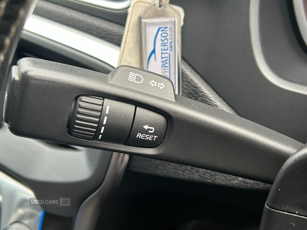 Used Volvo V40 2015 for sale - 76574172: Photo 39