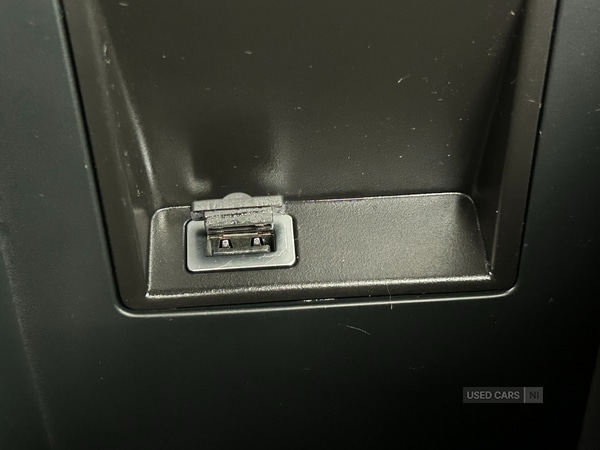 Used Volvo V40 2015 for sale - 76574172: Photo 42