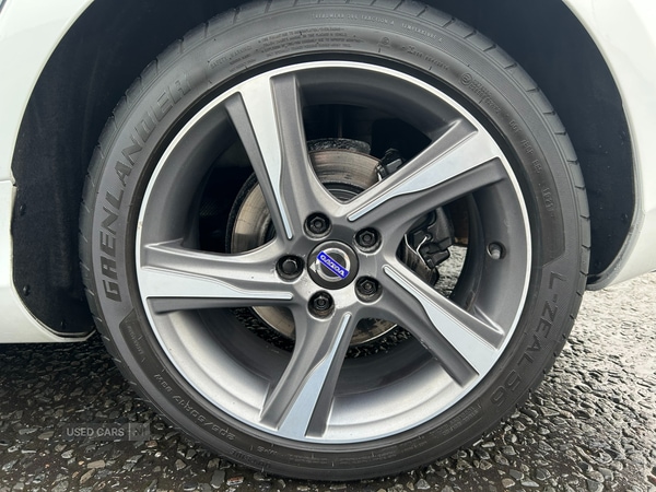 Used Volvo V40 2015 for sale - 76574172: Photo 6