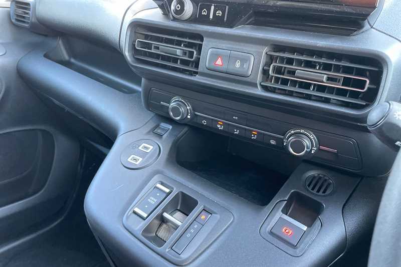 Used Peugeot Partner 2024 for sale - 77698370: Photo 13