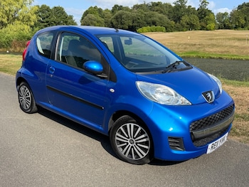 2011 (11) - 1.0 Urban 3dr 2-Tronic