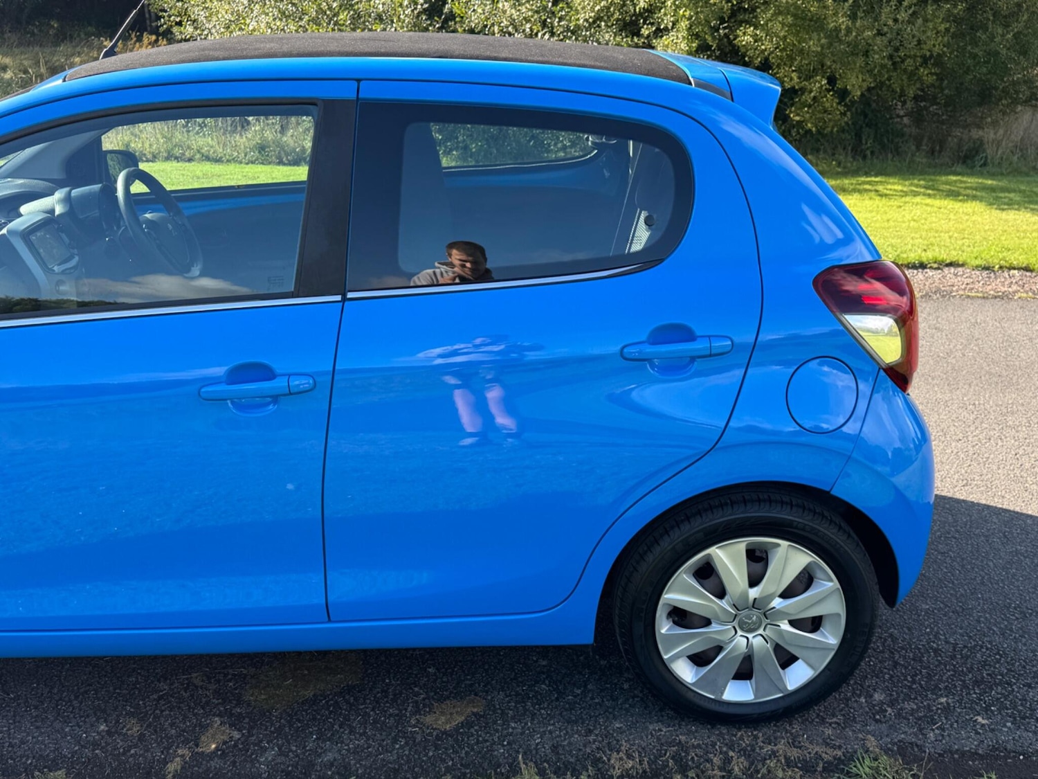 Vehicle 21