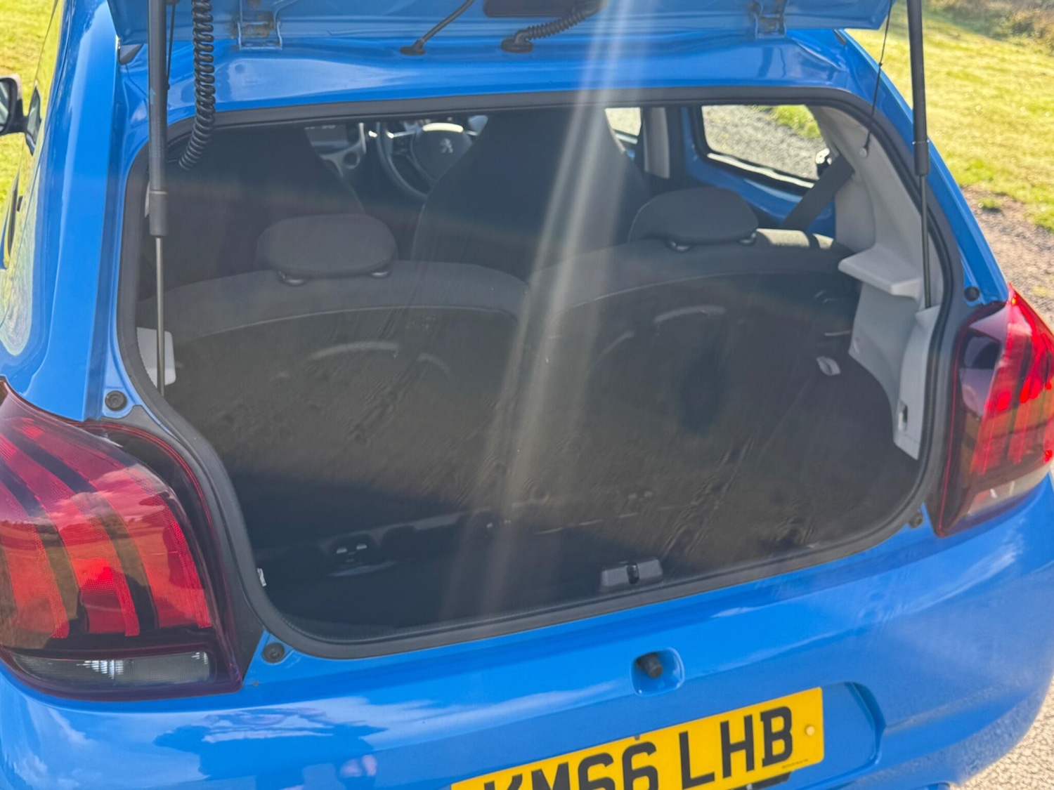 Vehicle 28