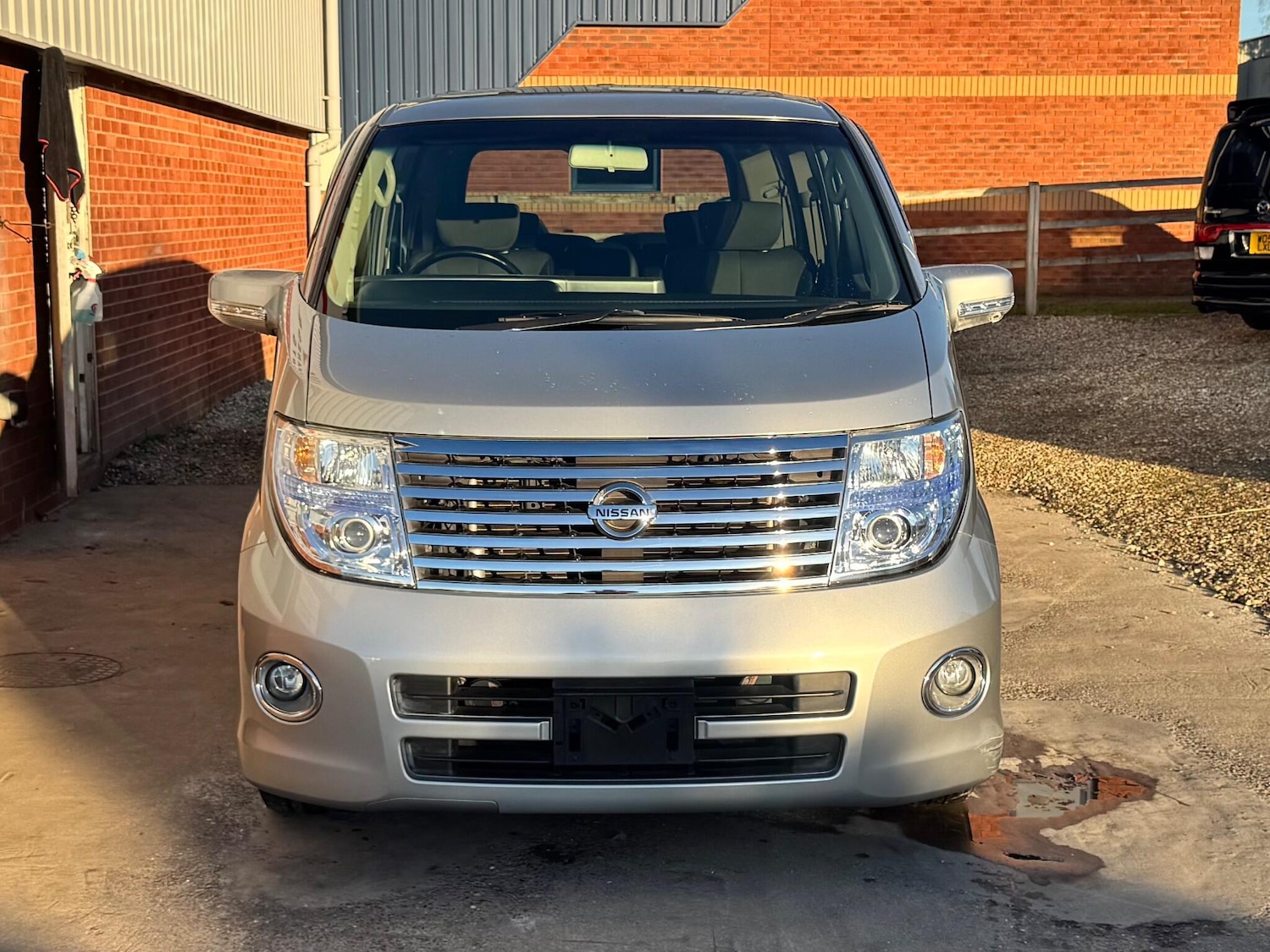 Used Nissan Elgrand for sale - 76714367: Photo 28