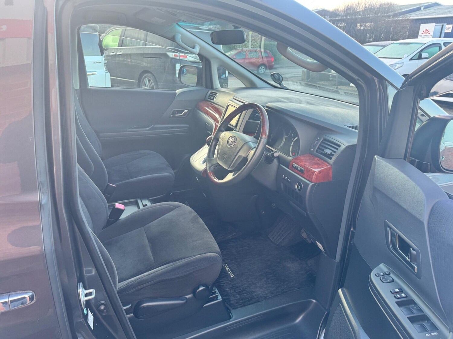 Used Toyota Vellfire for sale - 77934128: Photo 16