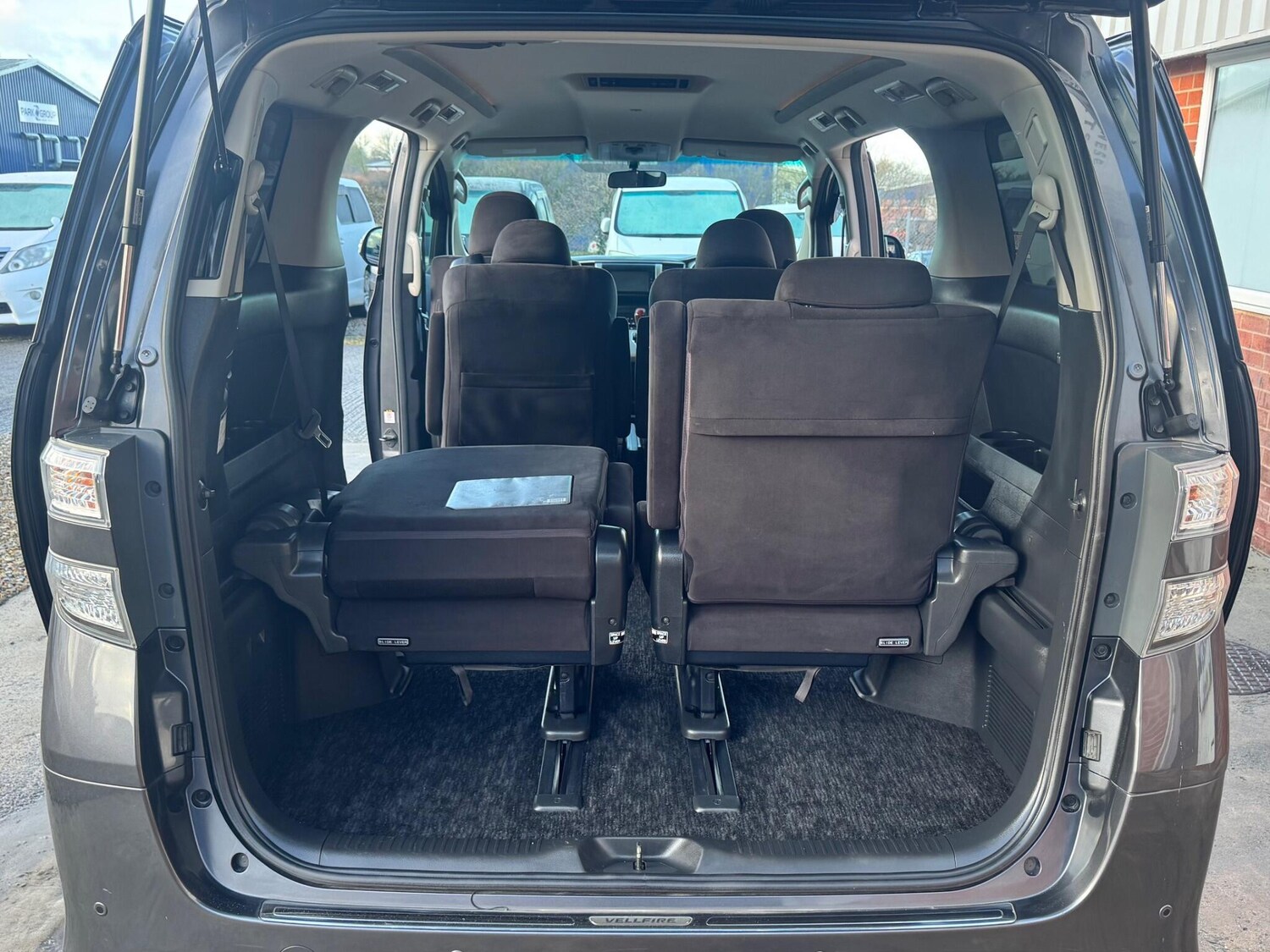 Used Toyota Vellfire for sale - 77934128: Photo 28