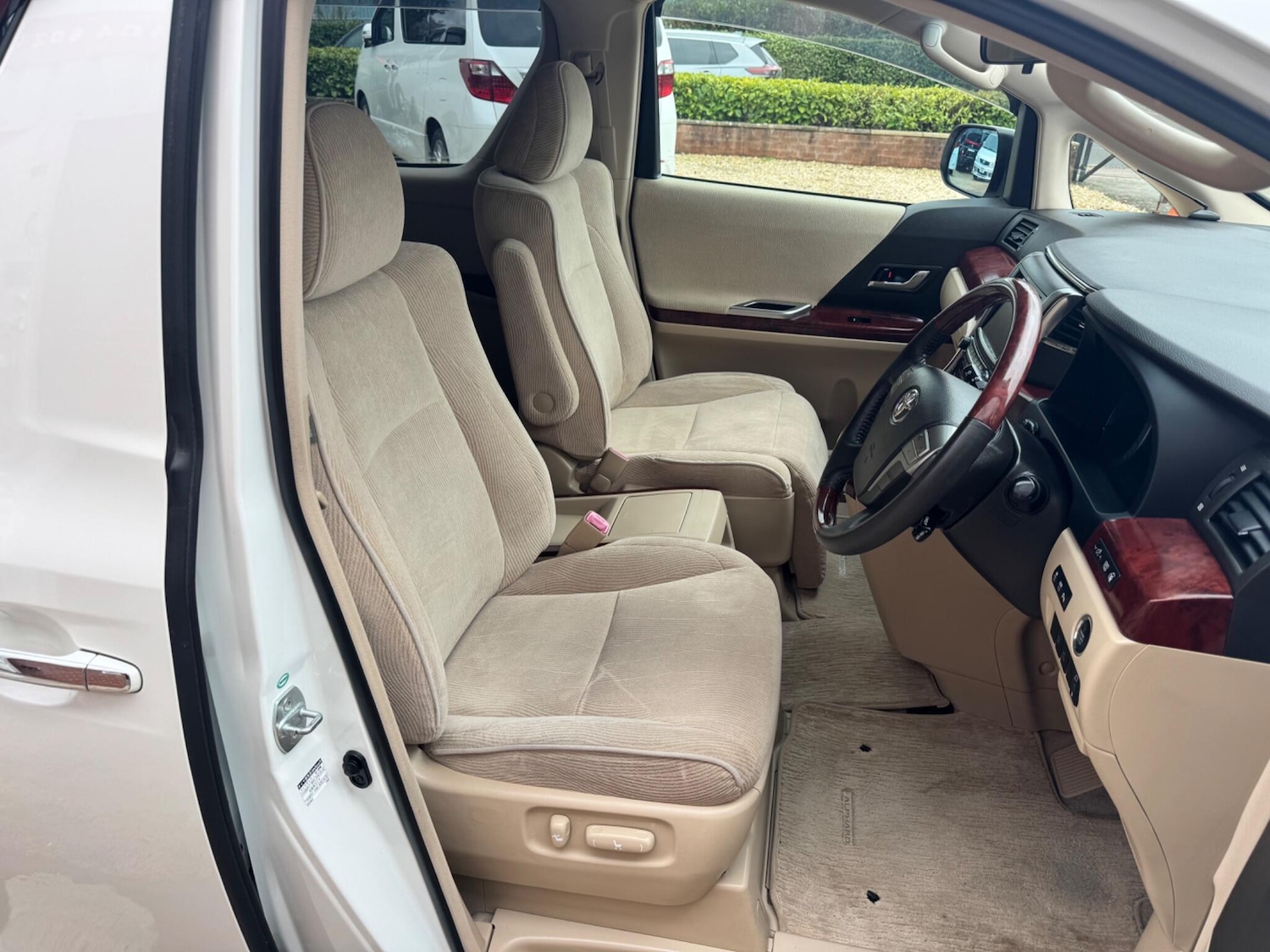 Used Toyota Alphard 2022 for sale - 78128194: Photo 15