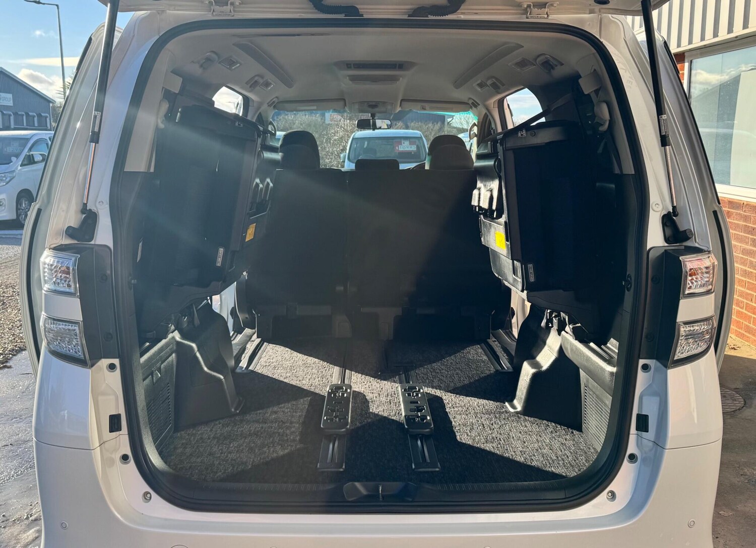 Used Toyota Vellfire for sale - 77934123: Photo 35