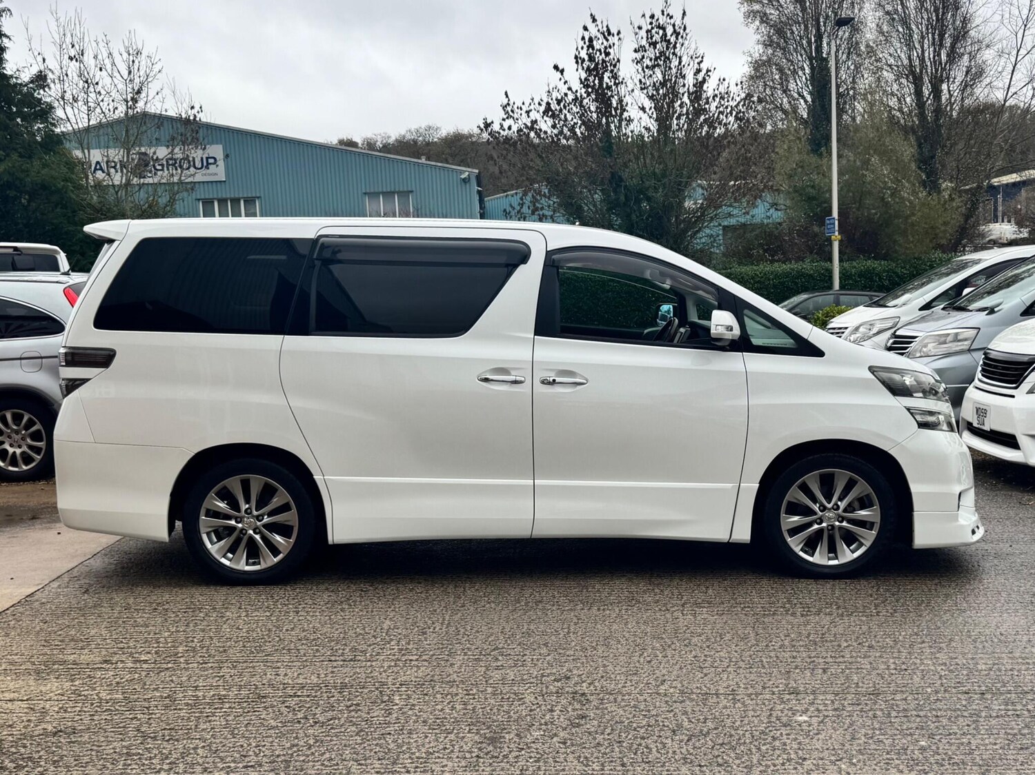 Used Toyota Vellfire for sale - 77934125: Photo 12