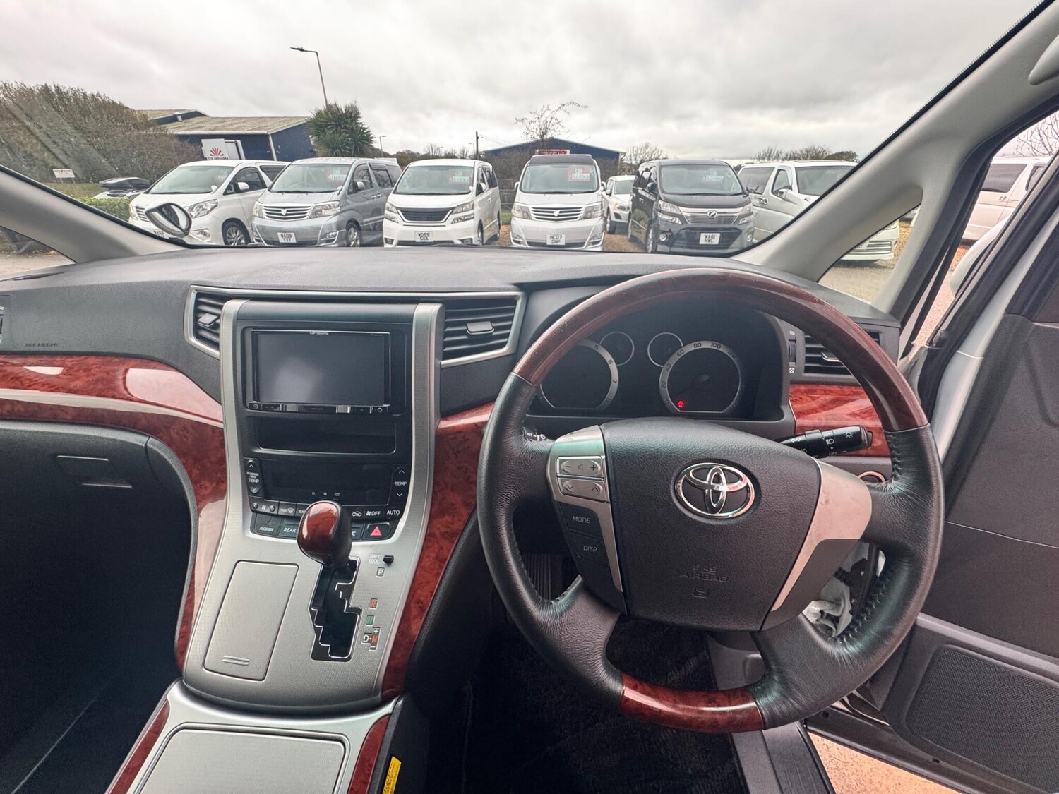 Used Toyota Vellfire for sale - 77934125: Photo 13