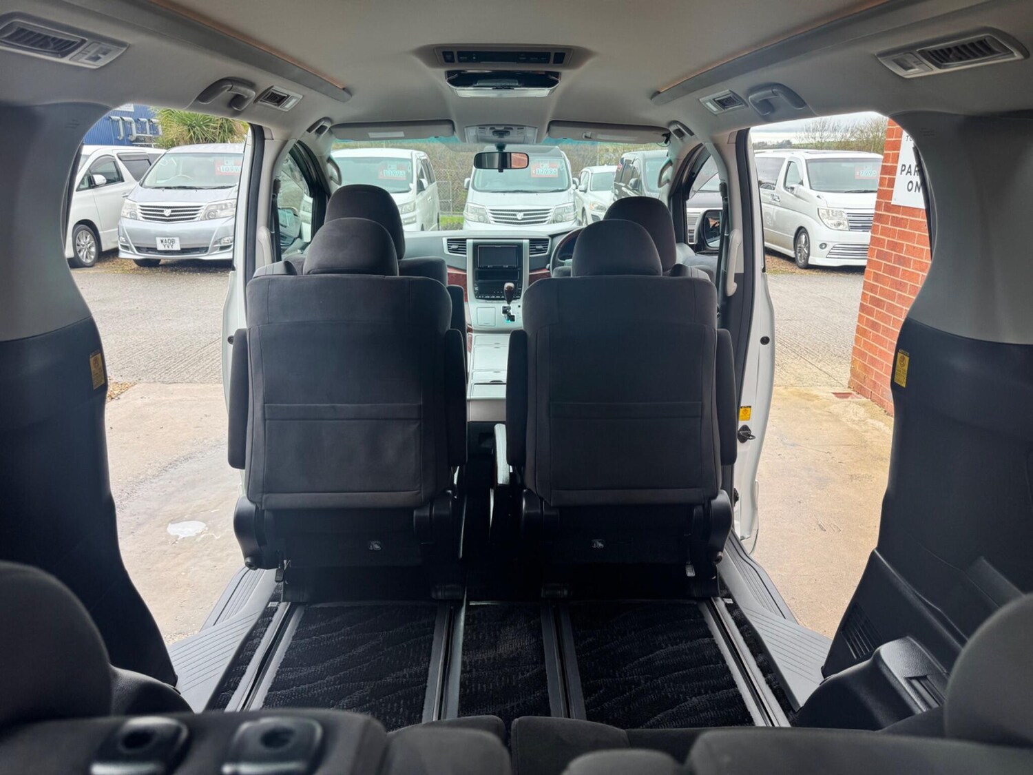 Used Toyota Vellfire for sale - 77934125: Photo 17