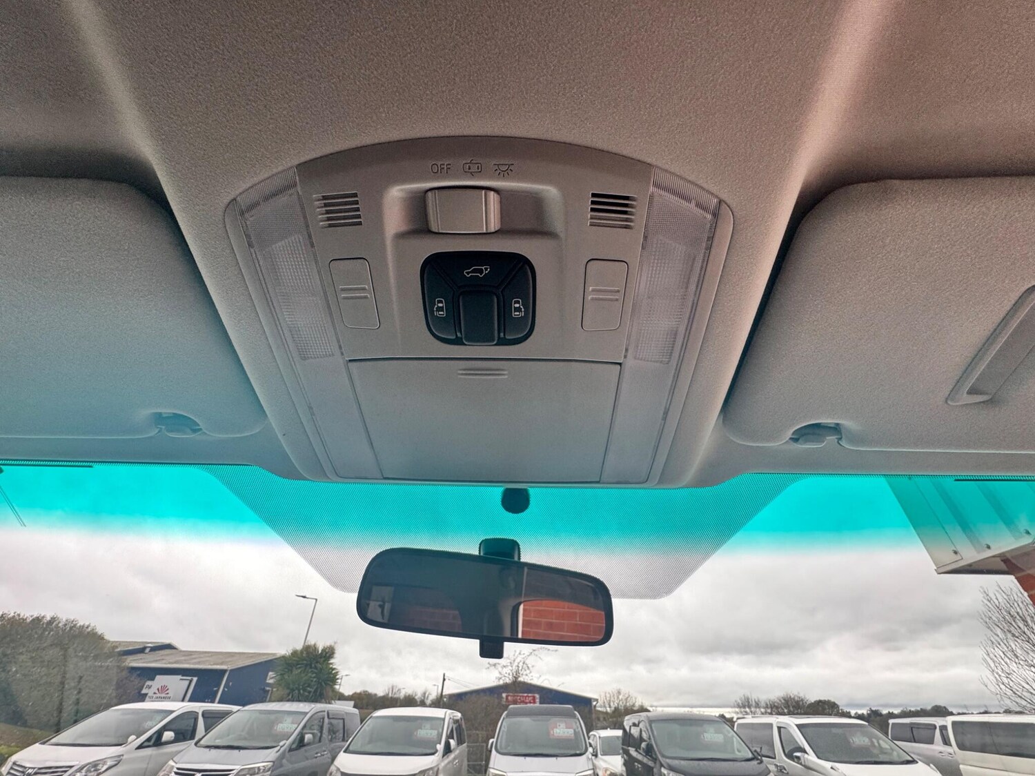 Used Toyota Vellfire for sale - 77934125: Photo 28