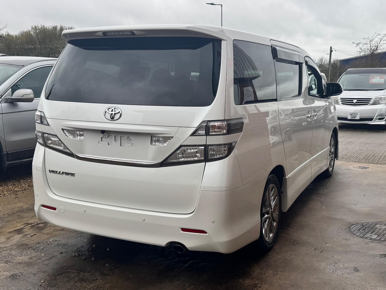 Used Toyota Vellfire for sale - 77934125: Photo 3