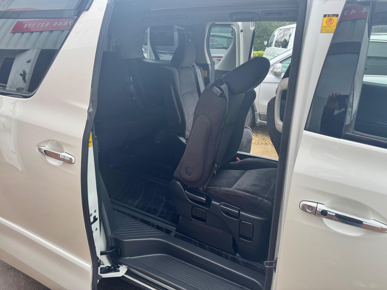 Used Toyota Vellfire for sale - 77934125: Photo 32