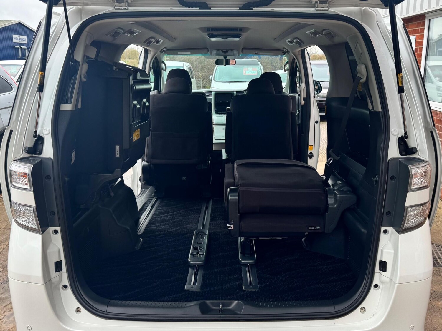 Used Toyota Vellfire for sale - 77934125: Photo 35