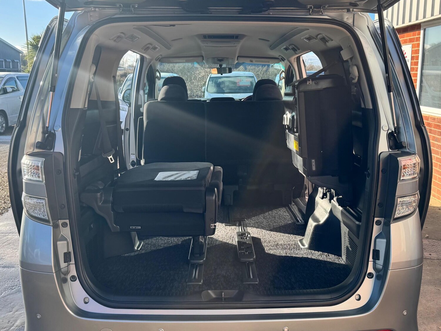 Used Toyota Vellfire for sale - 77934124: Photo 35